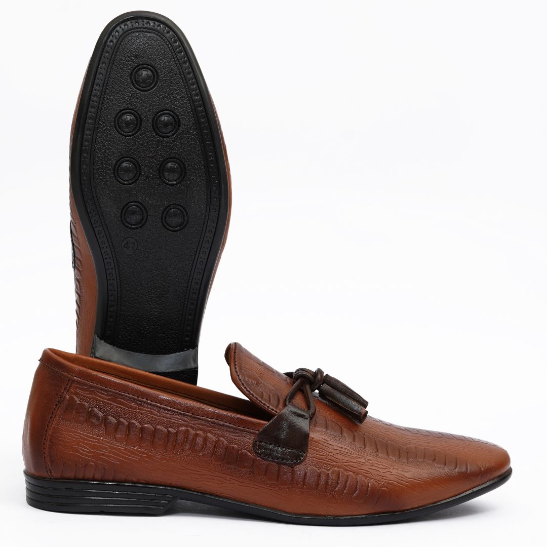 L1-Brown Tussles Loafer