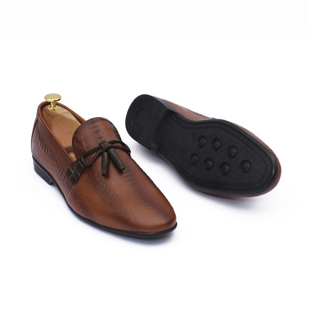 L1-Brown Tussles Loafer