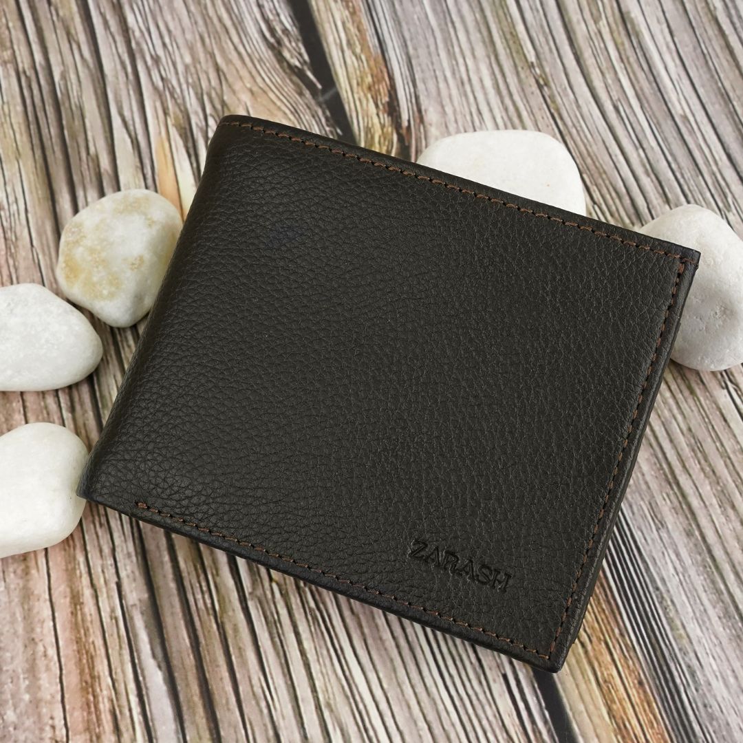 Audacious Black Mild Leather Men Wallet