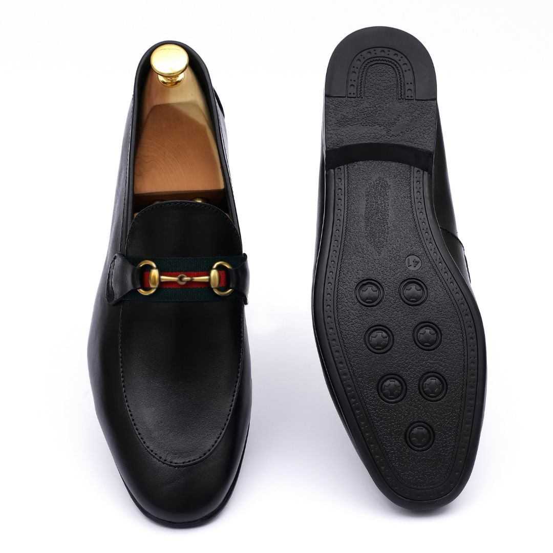 L2-Black Gucci Buckle Loafer